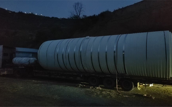 兰州新区圆桶运输途中