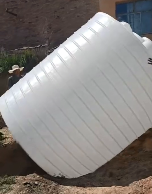 PE兰州新区塑料大桶批量交付案例：满足多行业储运需求的可靠容器方案